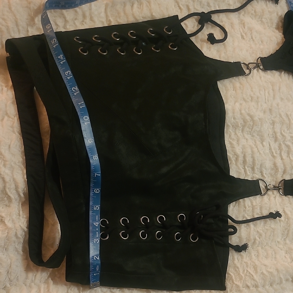 Black Lace-Up Garter Skirt Set - Picture 4 of 6